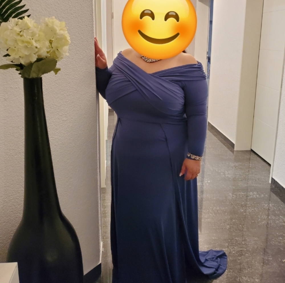 Blue maxi dress off the shoulder fashionnova worn once size 1X
